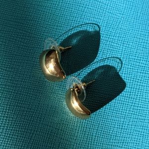 BRAND NEW Stylish Korean S925 Earrings